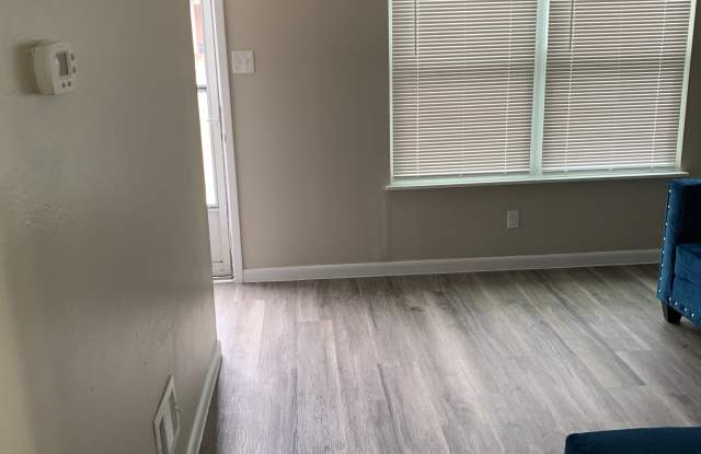 8306 Woodview Drive East Gallery 3