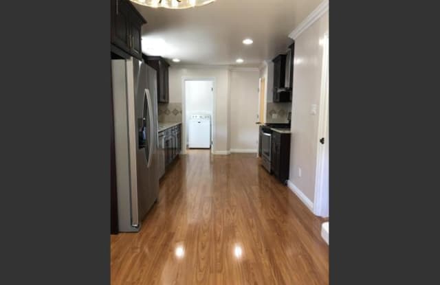 2269 E Glenoaks Blvd - 2269 E Glenoaks Blvd, Glendale, CA 91206