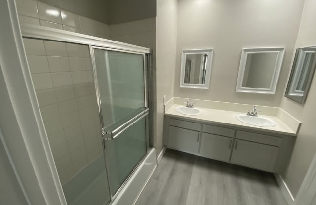 The Brentwood Collection Gallery 2