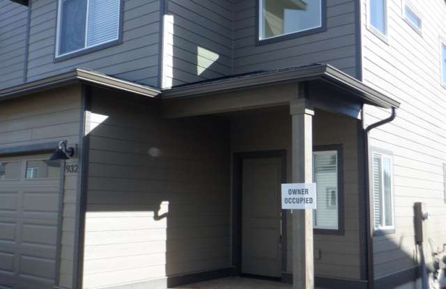 3-bed Townhome with Water, Sewer  Garbage Utilities Included! Park Terrace photos photos