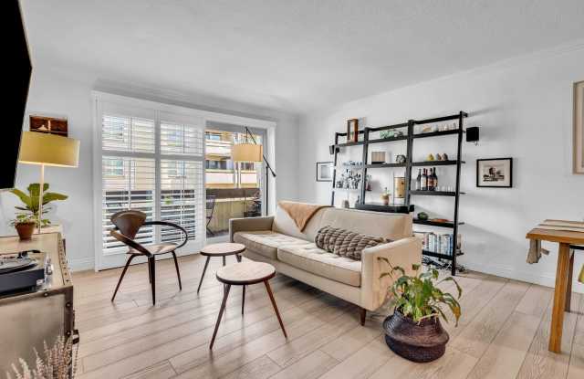 Luxe 1 BR Adam's Point Condo Available Now photos photos Luxe 1 BR Adam's Point Condo Available Now photos photos