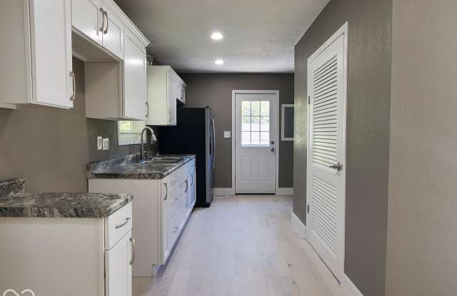 3314 Guion Road Gallery 3