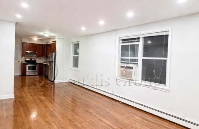 1723 CROSBY AVE. photos photos