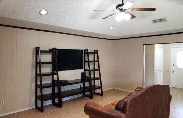 5637 Jamaica Circle Gallery 3