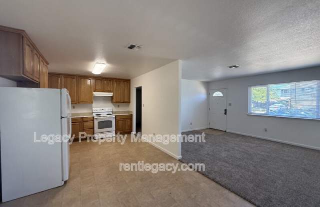 6635 Chandler Dr Gallery 3