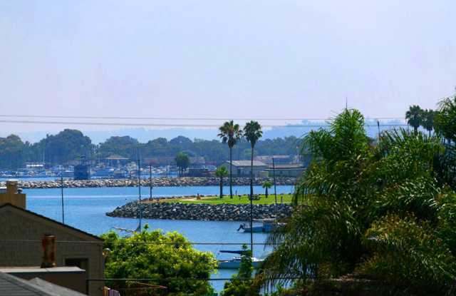 810 Avalon Court Gallery 2
