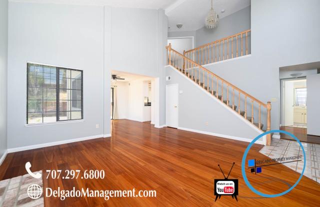 Large Glen Cove Home Gallery 4