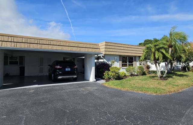 2009 RIVERBLUFF PKWY #V334 - 1 photos photos