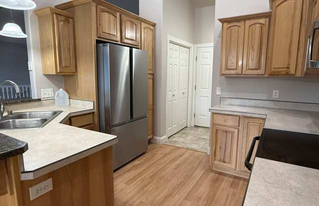 3287 Banff Avenue - - Gallery 3