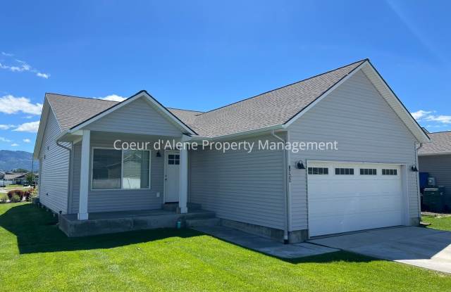 3 bed house behind Crown Pointe Park! photos photos