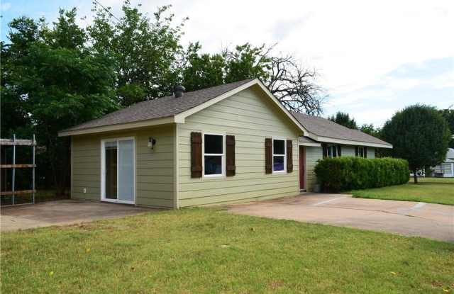 1421 N Cleveland Avenue photos photos