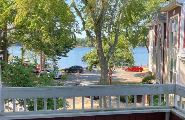Lovely Waterfront Condo Davidson photos photos