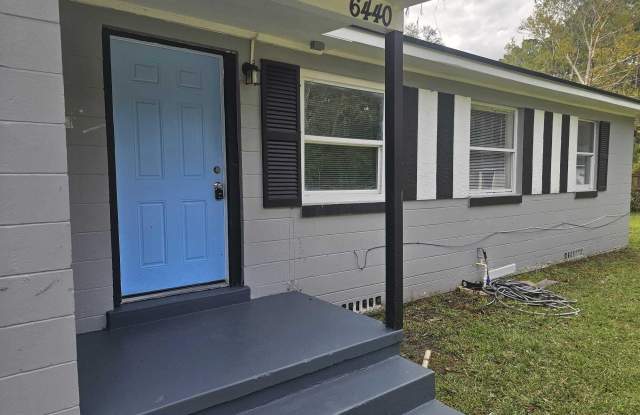 6440 LOCKHART Drive E Gallery 1