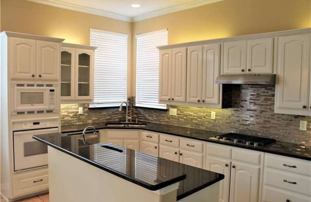 7715 Brookview Court Gallery 4