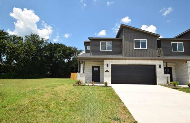 706 Sun Meadows Loop Gallery 1