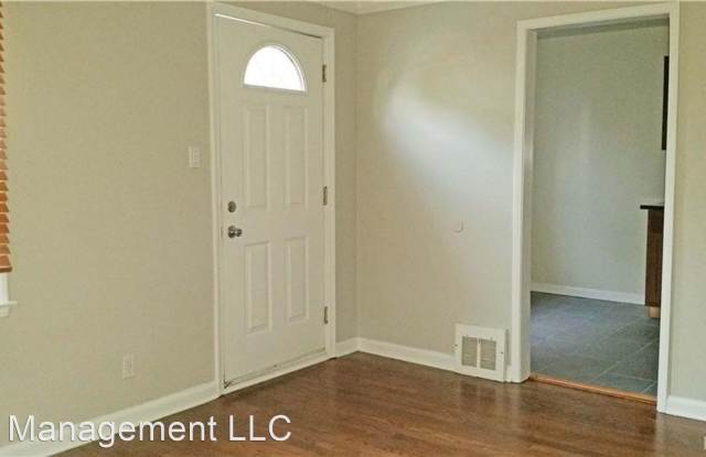1019 N Wilson Gallery 3
