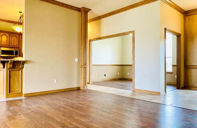 7010 Kimberly Dr. Gallery 4