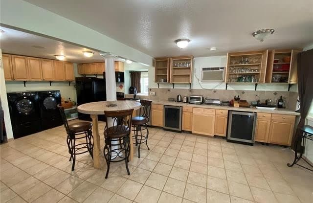 139 Nawiliwili Street - 139 Nāwiliwili Street, East Honolulu, HI 96825