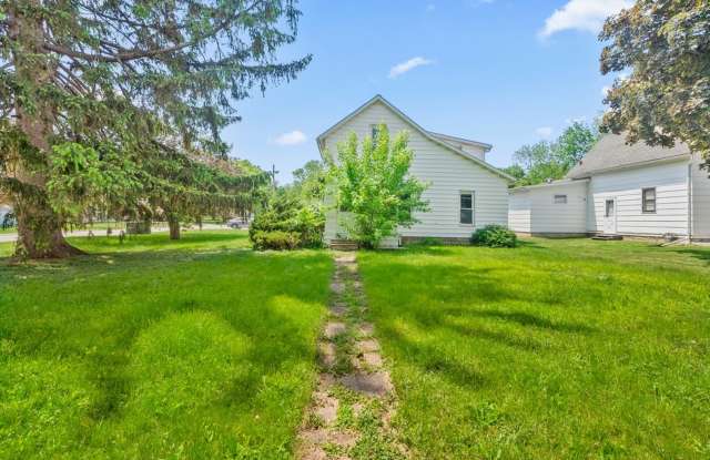 1421 Tremont St - Cedar Falls photos photos