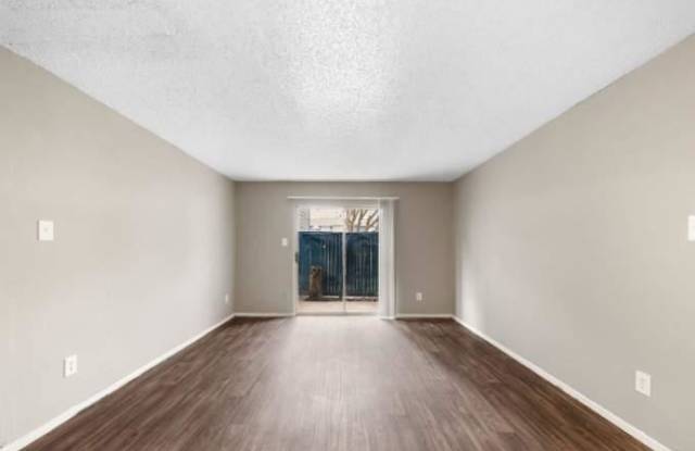 2586 NE Interstate 410 Loop Gallery 3