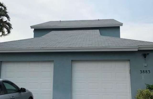 3883 Island Club Cir photos photos