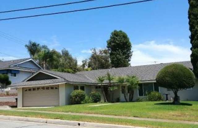 4392 Avocado Avenue Gallery 2