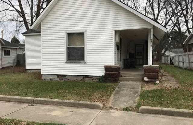 1718 North Lafountain Street - 2 photos photos