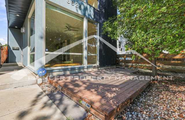 Lovely Single Family Home With Central AC, Rooftop Patio, and a 2 Car Garage! Gallery 4