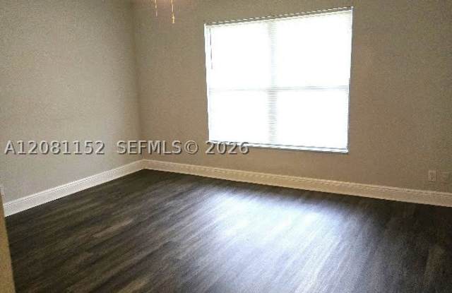 1561 Balfour Point Dr Gallery 2