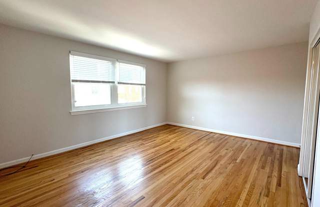1627 MASSACHUSETTS Avenue SE Gallery 3