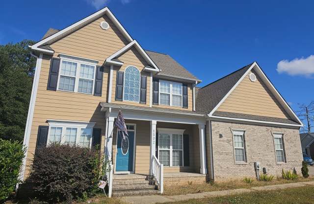 4 bedroom with Bonus, fenced in backyard! photos photos