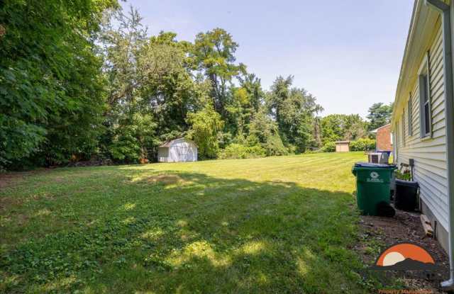 Charming Duplex Near Downtown Blacksburg Gallery 4