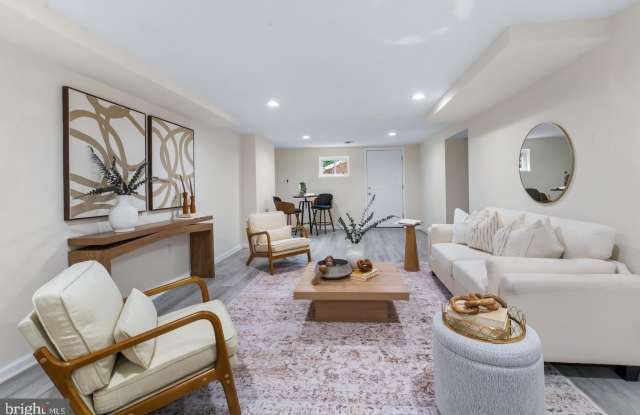 121 WHITMOOR Terrace Gallery 4