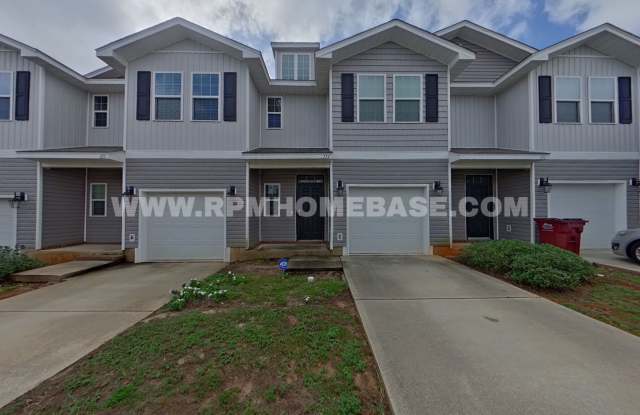 Modern 3-Bedroom Townhome with Stylish Updates in Crestview photos photos Modern 3-Bedroom Townhome with Stylish Updates in Crestview photos photos
