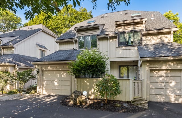 957 East Avenue - 957 East Avenue, Rochester, NY 14607