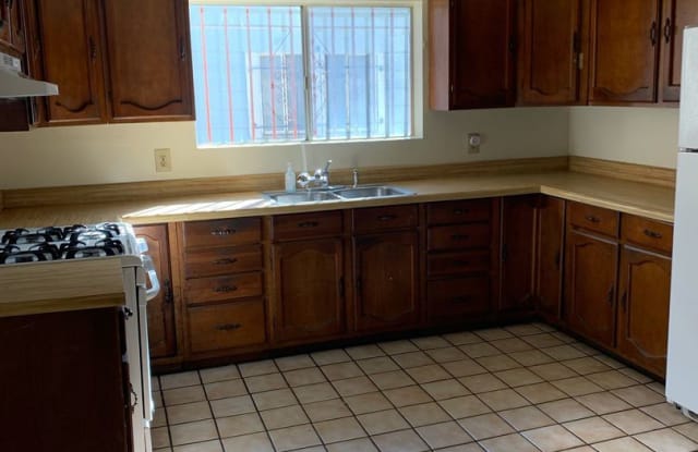339 E 35th St - 339 East 35th Street, Los Angeles, CA 90011