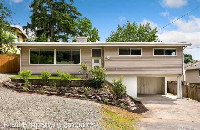 2409 NE 20th St - 2409 Northeast 20th Street, Renton, WA 98056