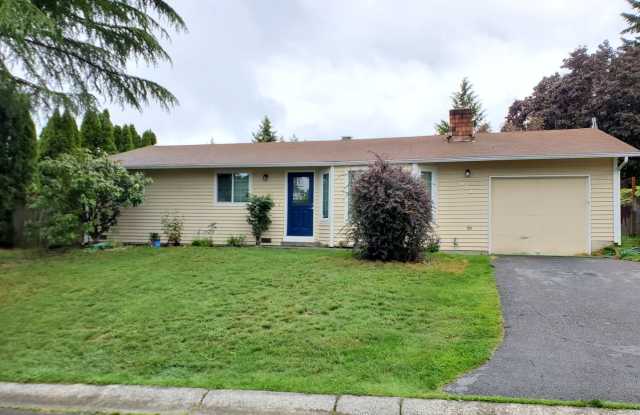 CUTE House with fenced yard  AIR-CONDITIONING in Lynnwood/N Bothell area photos photos