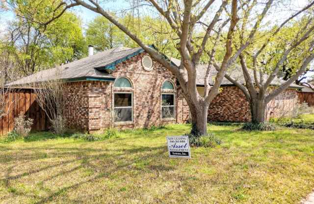 1 Lakewood Dr Gallery 4