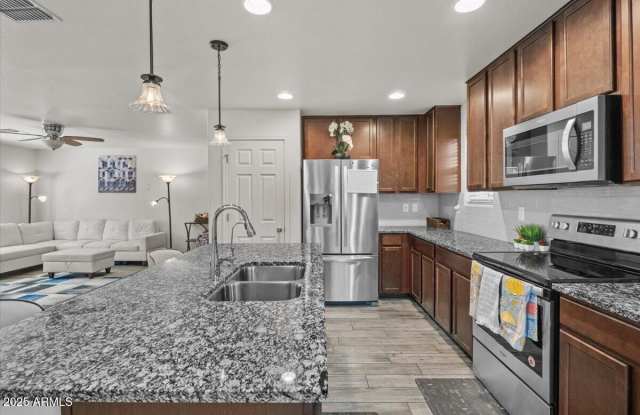 1317 N BALBOA -- photos photos