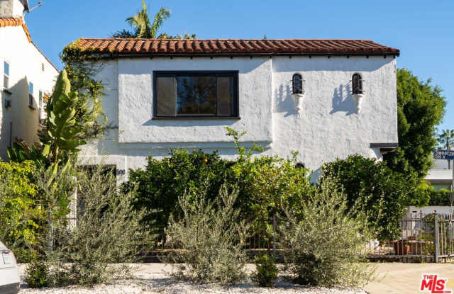 502 N Sweetzer Ave - 502 North Sweetzer Avenue, Los Angeles, CA 90048