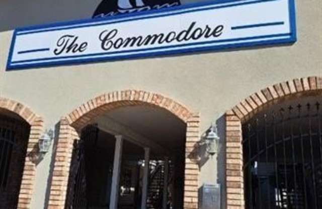 4456 PONTCHARTRAIN Drive Gallery 1