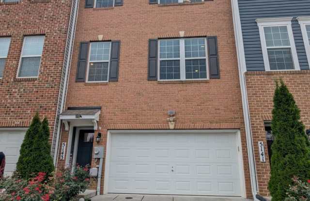 3 Level townhouse in the desired Westview South community available for move in! photos photos