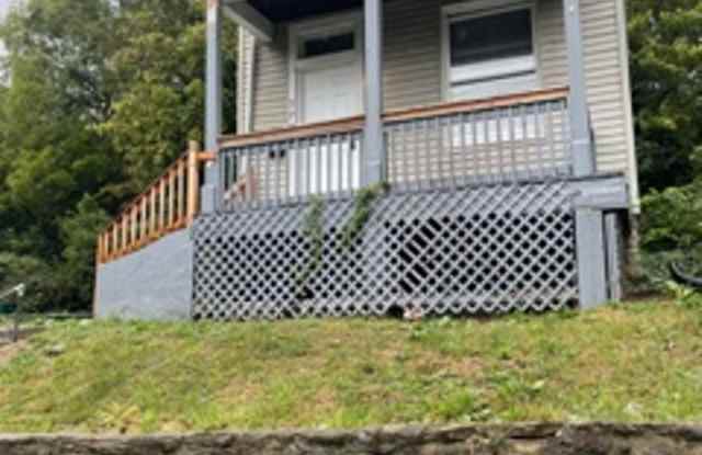 3703 Cass Ave 3BR/1BA (Cincinnati) ​**DEPOSIT PENDING** Email Leasing@bbrents.com to join the waitlist! - 3703 Cass Avenue, Cincinnati, OH 45223