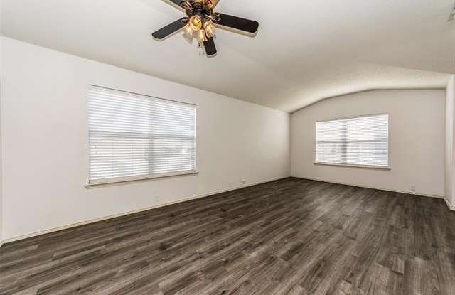 2209 Tailburton Court Gallery 4