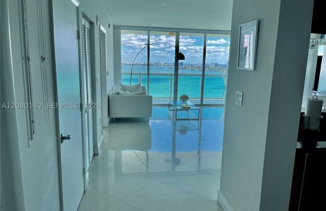 1800 N Bayshore Dr Gallery 3