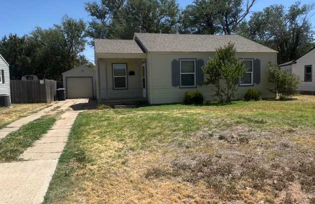 Avondale Dollhouse!!! 2 Bedrooms, 1 Bathroom, 1 Car Garage Call to Schedule Viewing 806-340-8283 photos photos