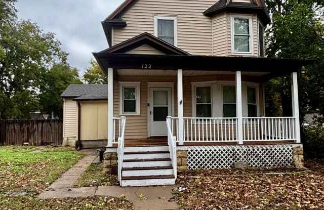 Italian Estates Property Management - 122 West 1st Street, Junction City, KS 66441