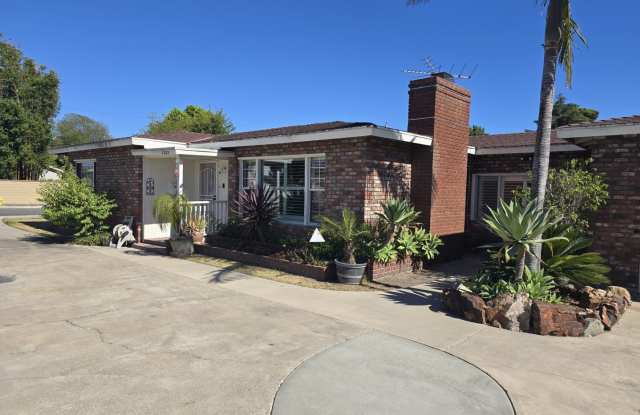 Single Family Home in Midway City for Rent photos photos