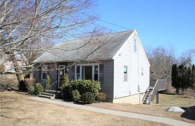 132 Niles Hill Road - 132 Niles Hill Road, New London County, CT 06385